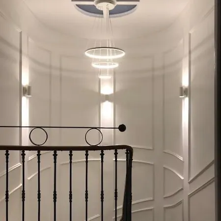 - LAZARE- Maison de maître , appartements de standing, proche du centre avec parking privatif gratuit Béziers Extérieur photo
