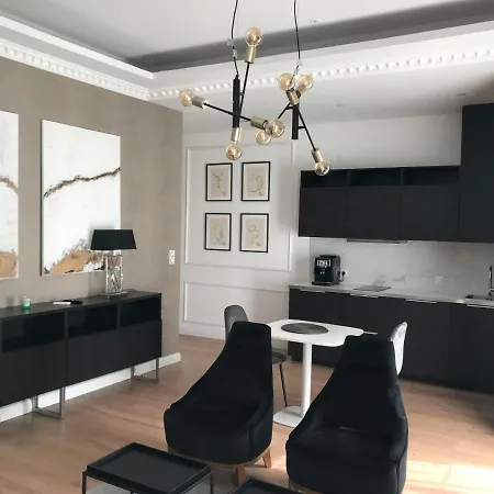 - LAZARE- Maison de maître , appartements de standing, proche du centre avec parking privatif gratuit Béziers Extérieur photo