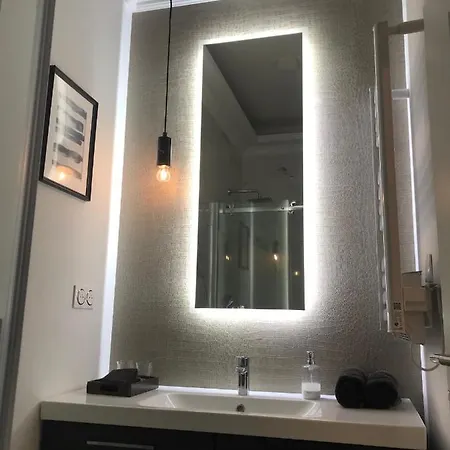 - LAZARE- Maison de maître , appartements de standing, proche du centre avec parking privatif gratuit Béziers Extérieur photo