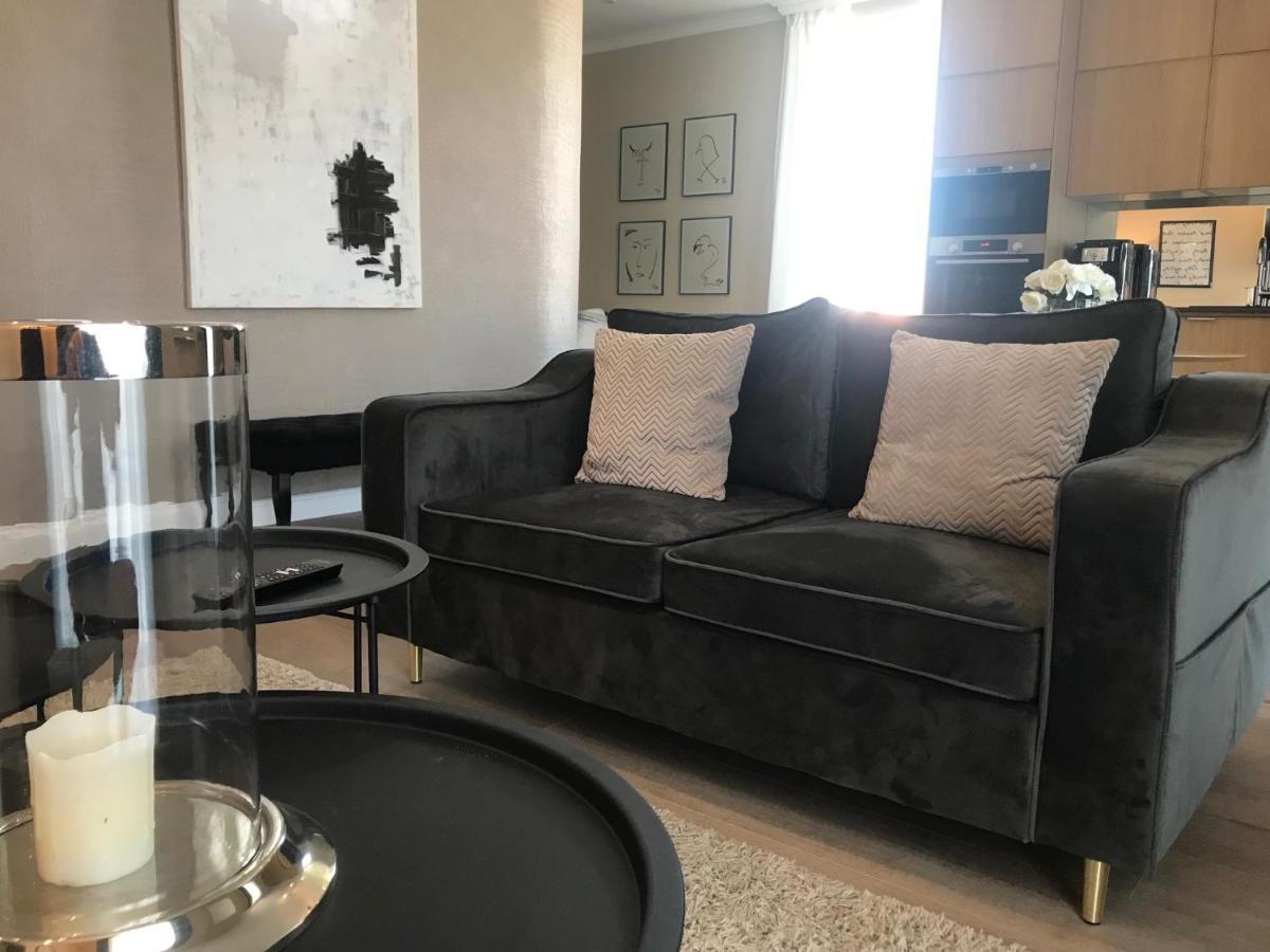 Lazare Maison De Maitre: Upscale With Private Parking Near Historic Apartment *