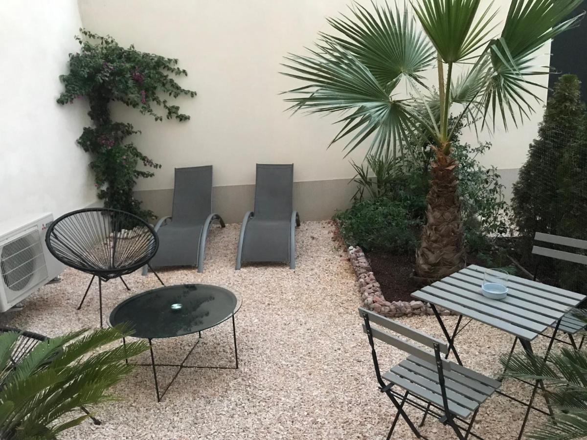 Apartment Lazare Maison De Maitre: Upscale With Private Parking Near Historic