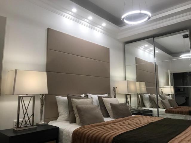 Apartment Lazare Maison De Maitre: Upscale With Private Parking Near Historic