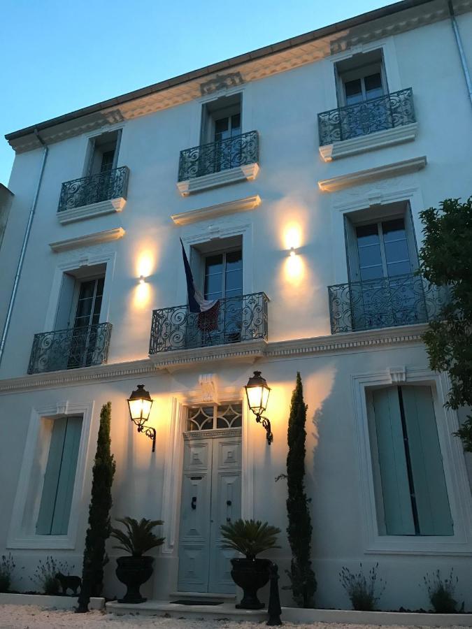 Lazare Maison De Maitre , De Standing Avec Parking Privatif A Seulement 7 Minutes A Pied Du Centre Historique De *