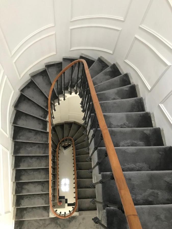 Apartment Lazare Maison De Maitre: Upscale With Private Parking Near Historic Beziers