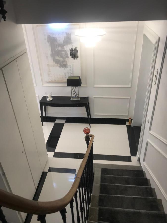 Appartamento Lazare Maison De Maitre , De Standing Avec Parking Privatif A Seulement 7 Minutes A Pied Du Centre Historique De